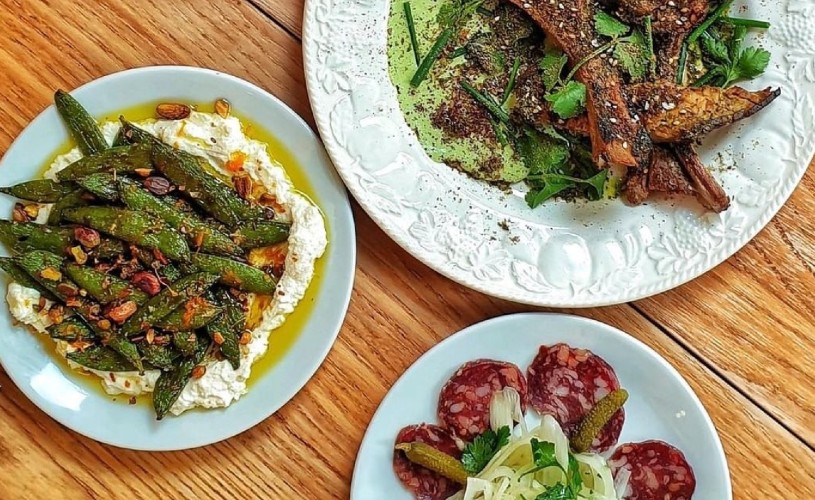 Vegetable dish with yoghurt